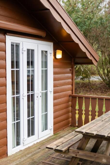 Cozy Norwegian Style Log Cabin In Rural Snowdonia - 2 Bedrooms & Parking By Seren Short Stays Ffestiniog Exterior photo